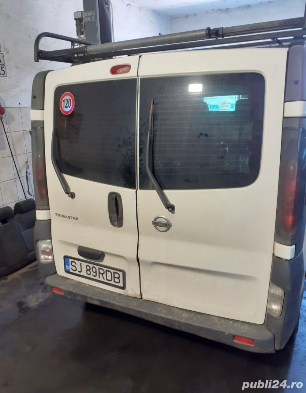 Dezmembrez Renault Trafic/ Opel Vivaro/ Nissan Primastar 1.9
