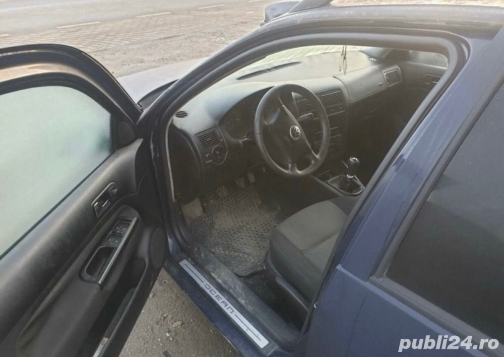 Dezmembrez VW Golf 4