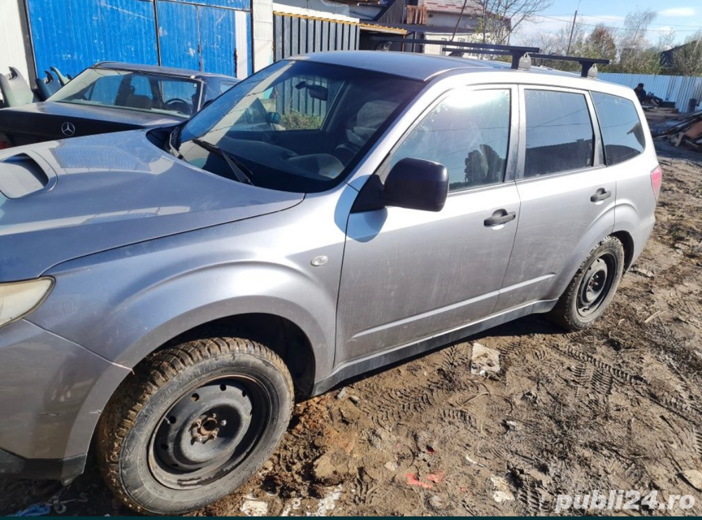 Dezmembrez Subaru Forester 