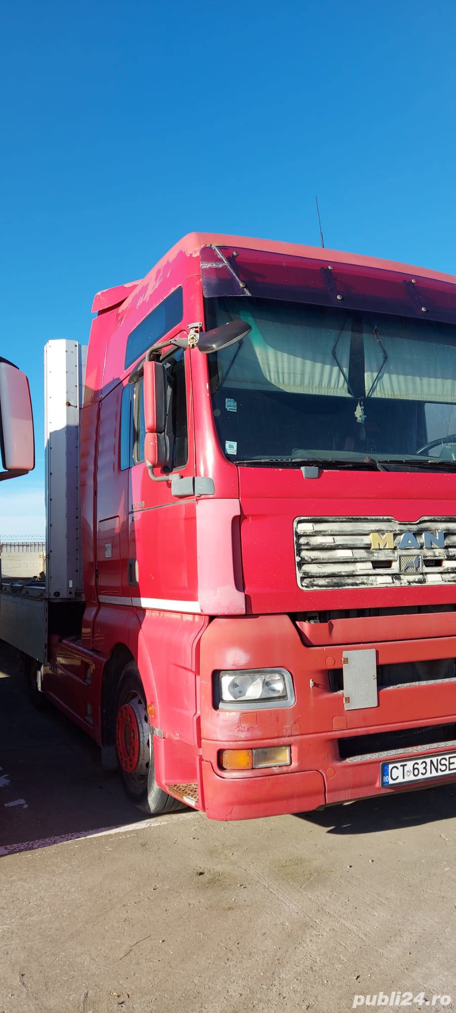 Cap tractor si semiremorci de vanzare