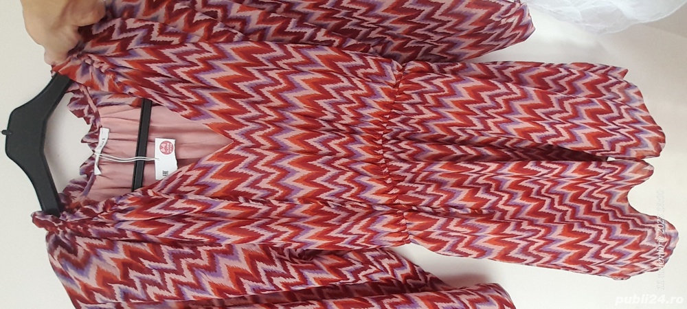 Vand rochie noua sinsay 