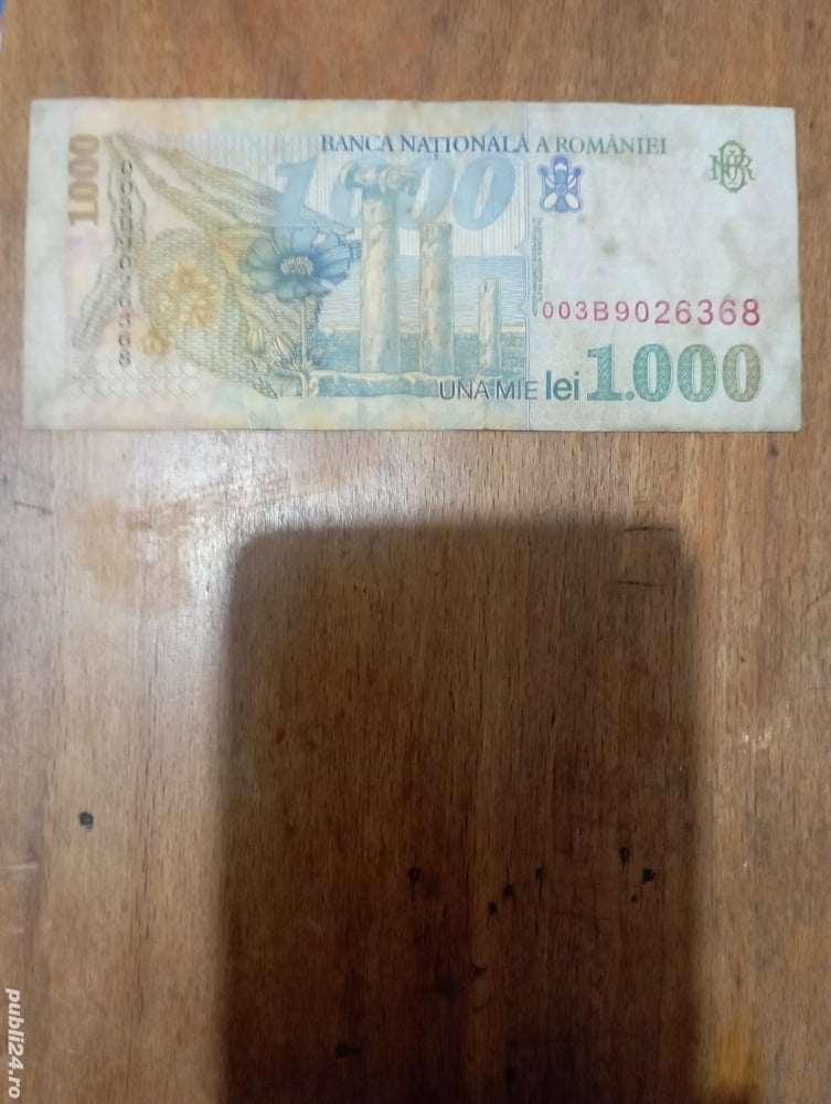 Ofer spre vânzare bancnotă de 1000lei cu serie 03Bdin 1998 necosmetizată.