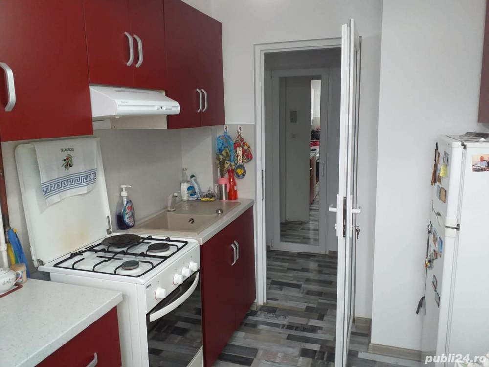 Vand apartament 2 camere Podgoria