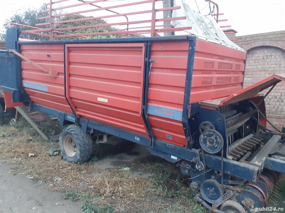 Remorca adunat si descarcat fan Deutz-Fahr