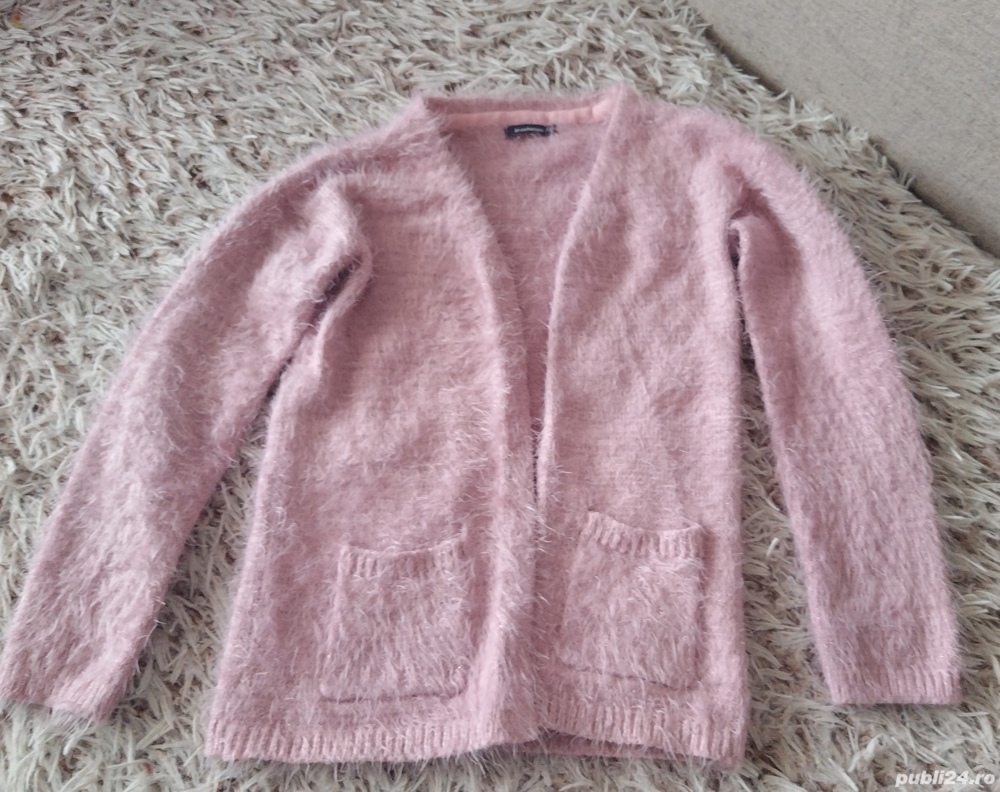 Pluover pufos roz 