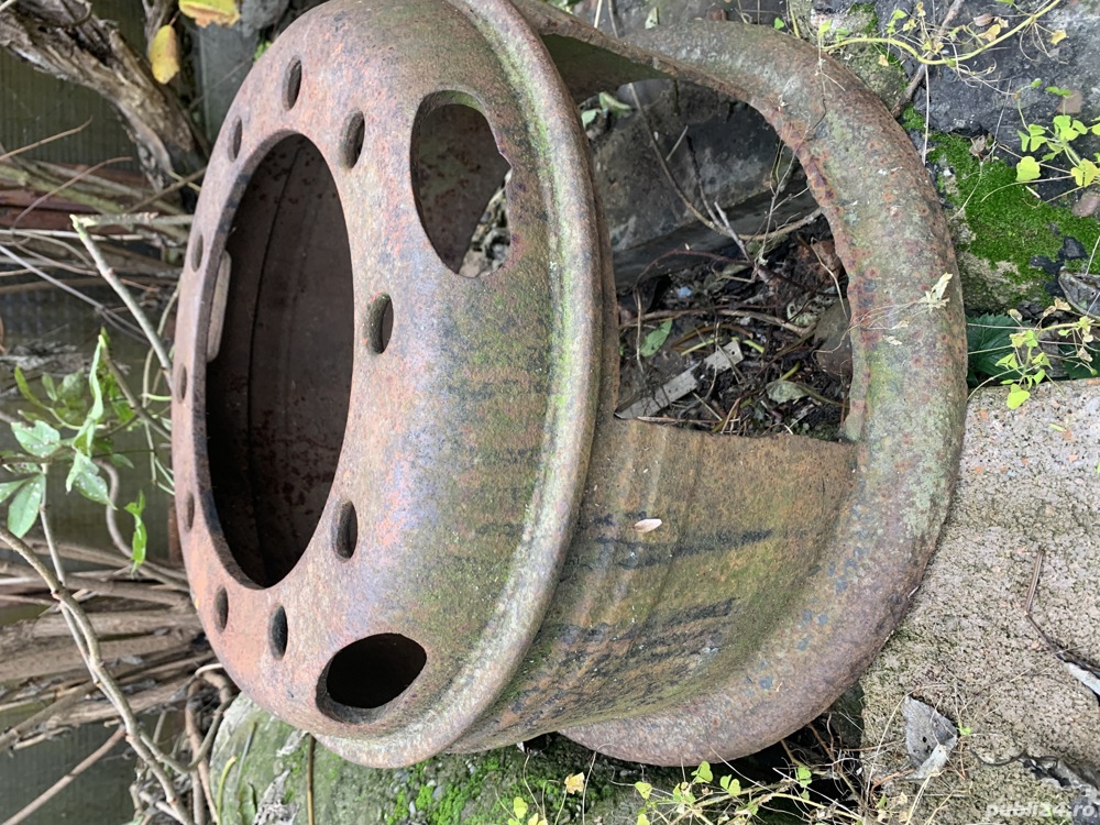 Vând geantă auto pentru suport ceaun.