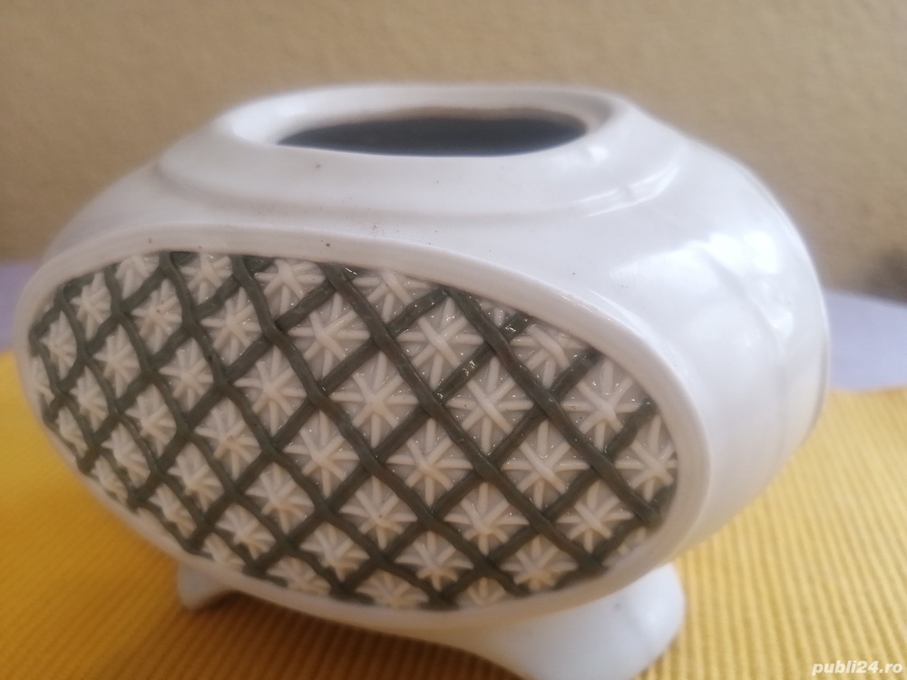 vand vas din portelan bomboniera