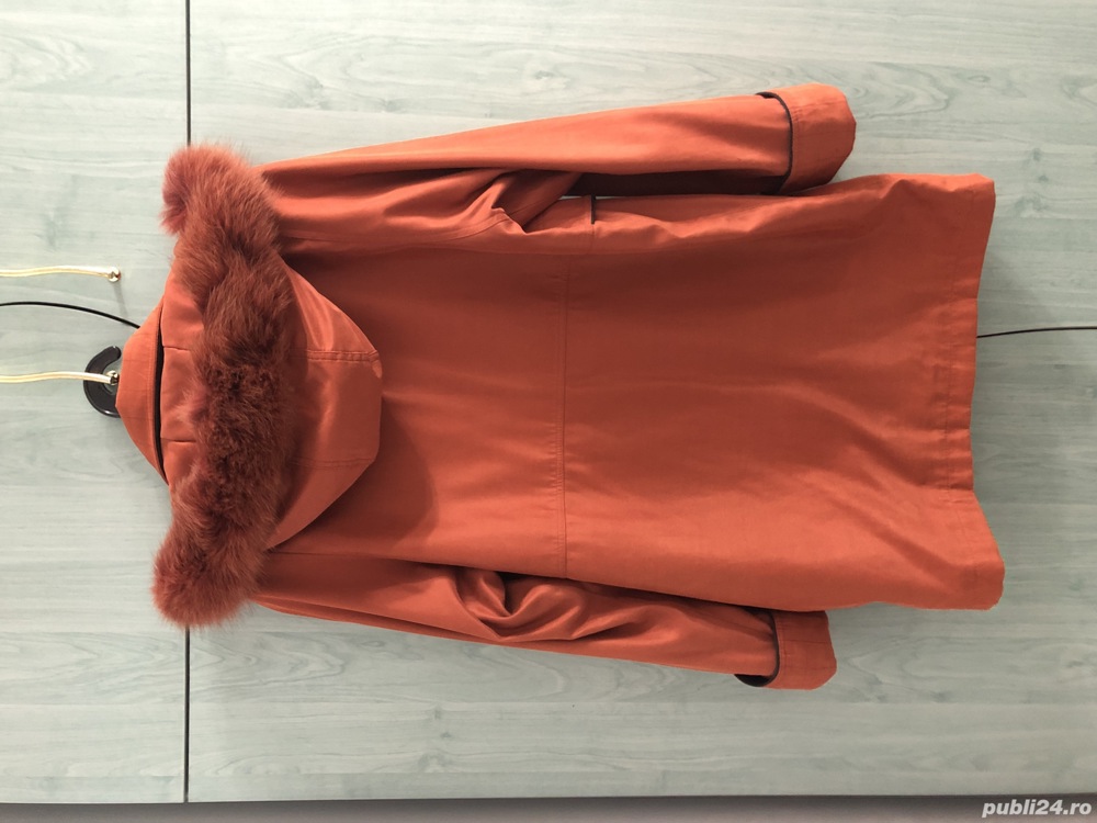 Haina dama caramizie, cu gluga si mesada detasabila, marimea 42