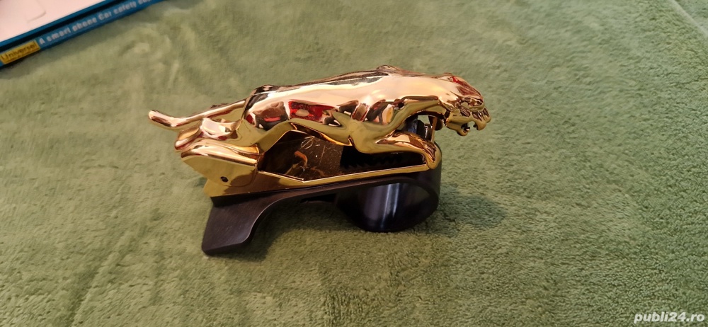 Vand universal car holder nou cu cutie