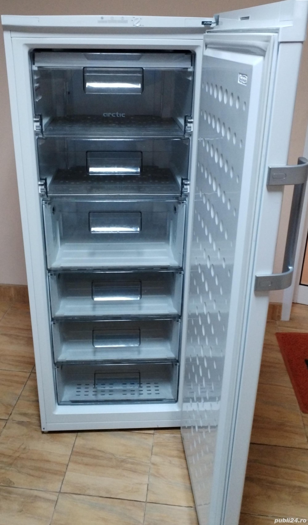 Vand  congelator 6 sertare arctic ac256+
