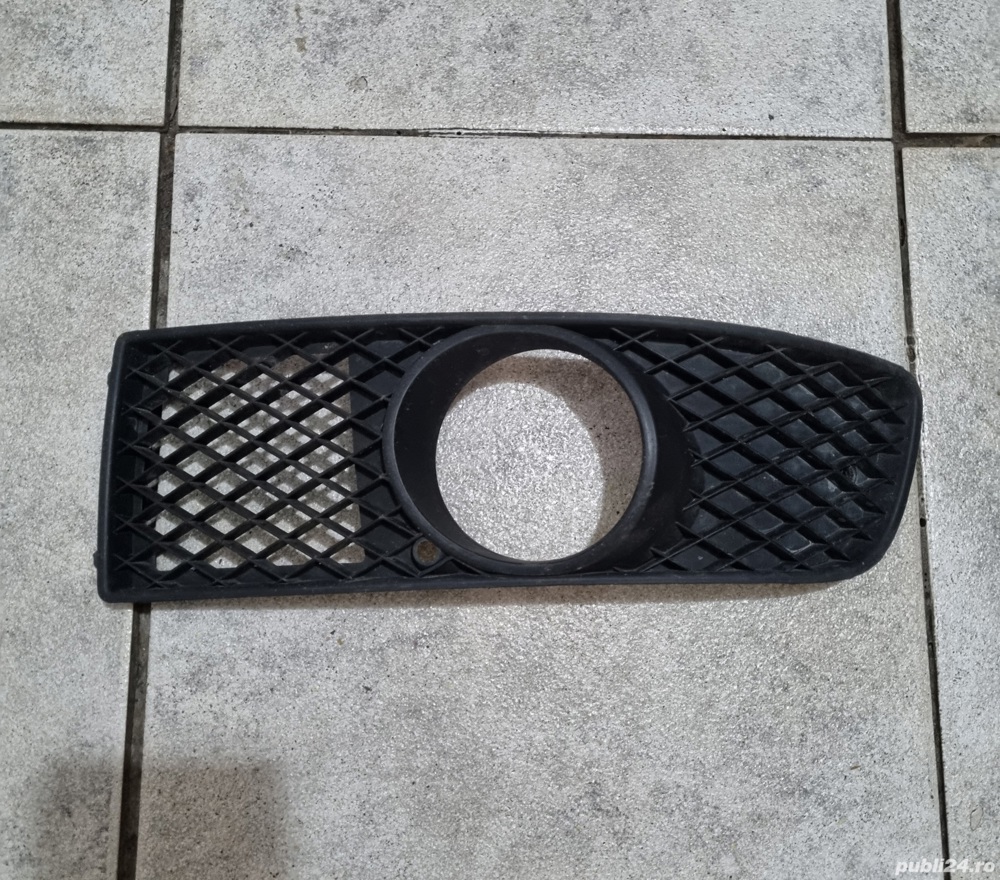 Grila dreapta proiector VW Polo 6n2