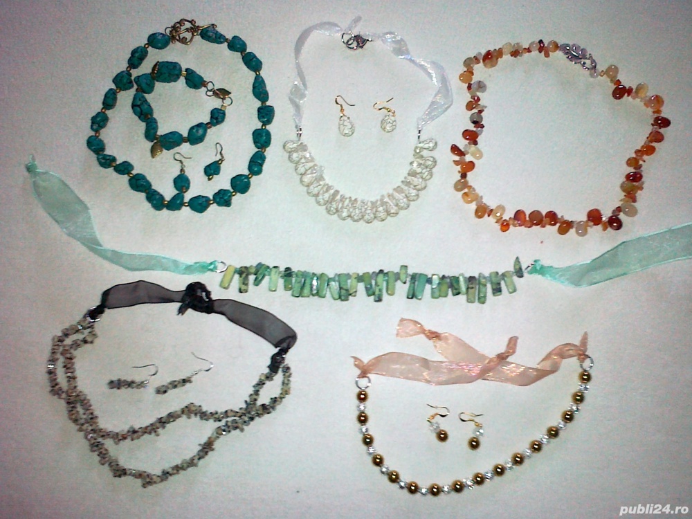 Vând bijuterii din pietre semiprețioase