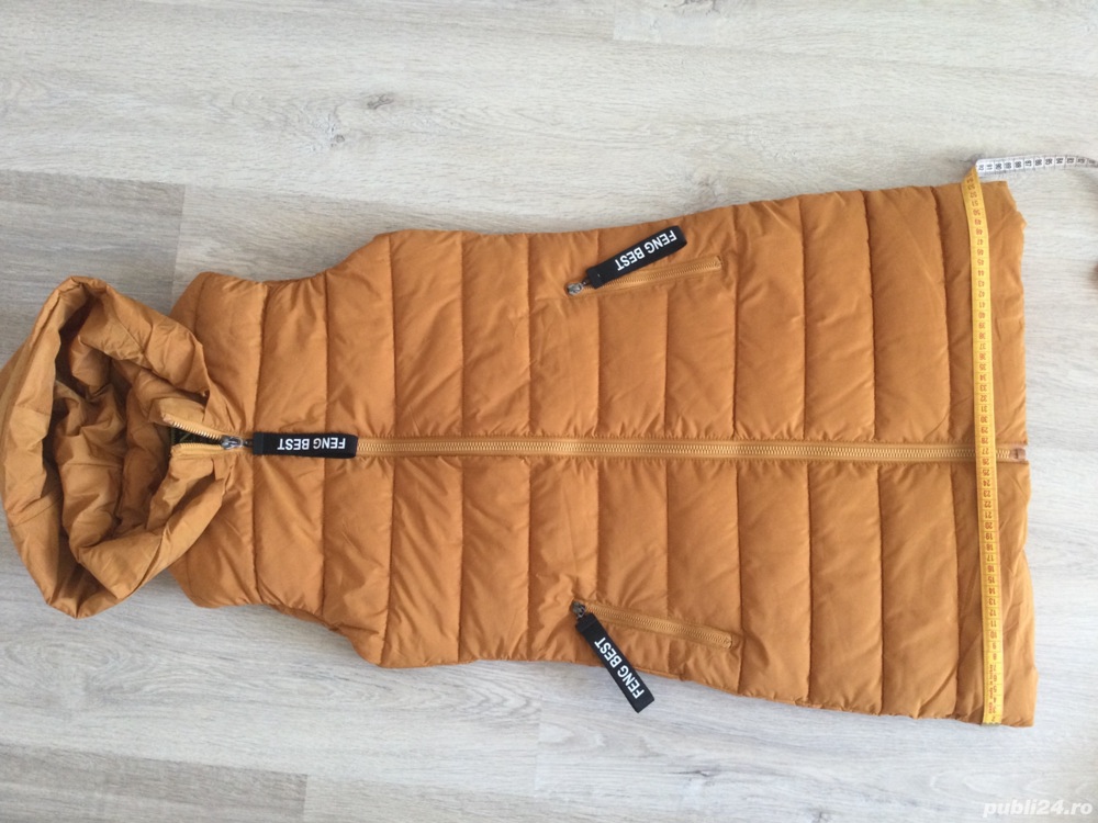 Vesta lunga matlasata de fas, marimea S, cu gluga detasabila