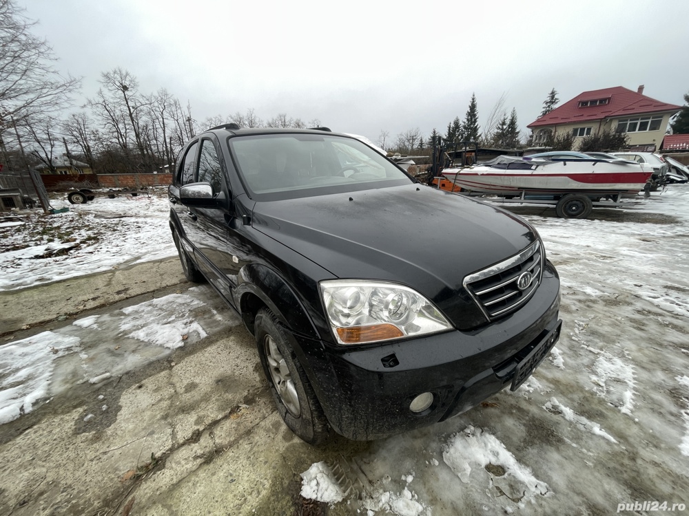 Dezmembrez Kia Sorento Facelift 2.5 4x4 D4CB 125kW 170CP Euro 4 Negru an 2008