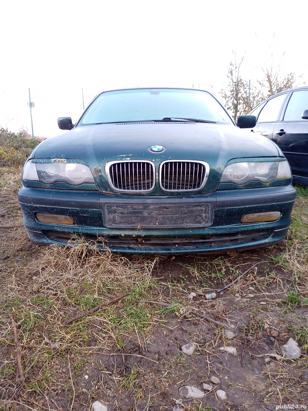 Dezmembrez BMW E46 320d an 2000