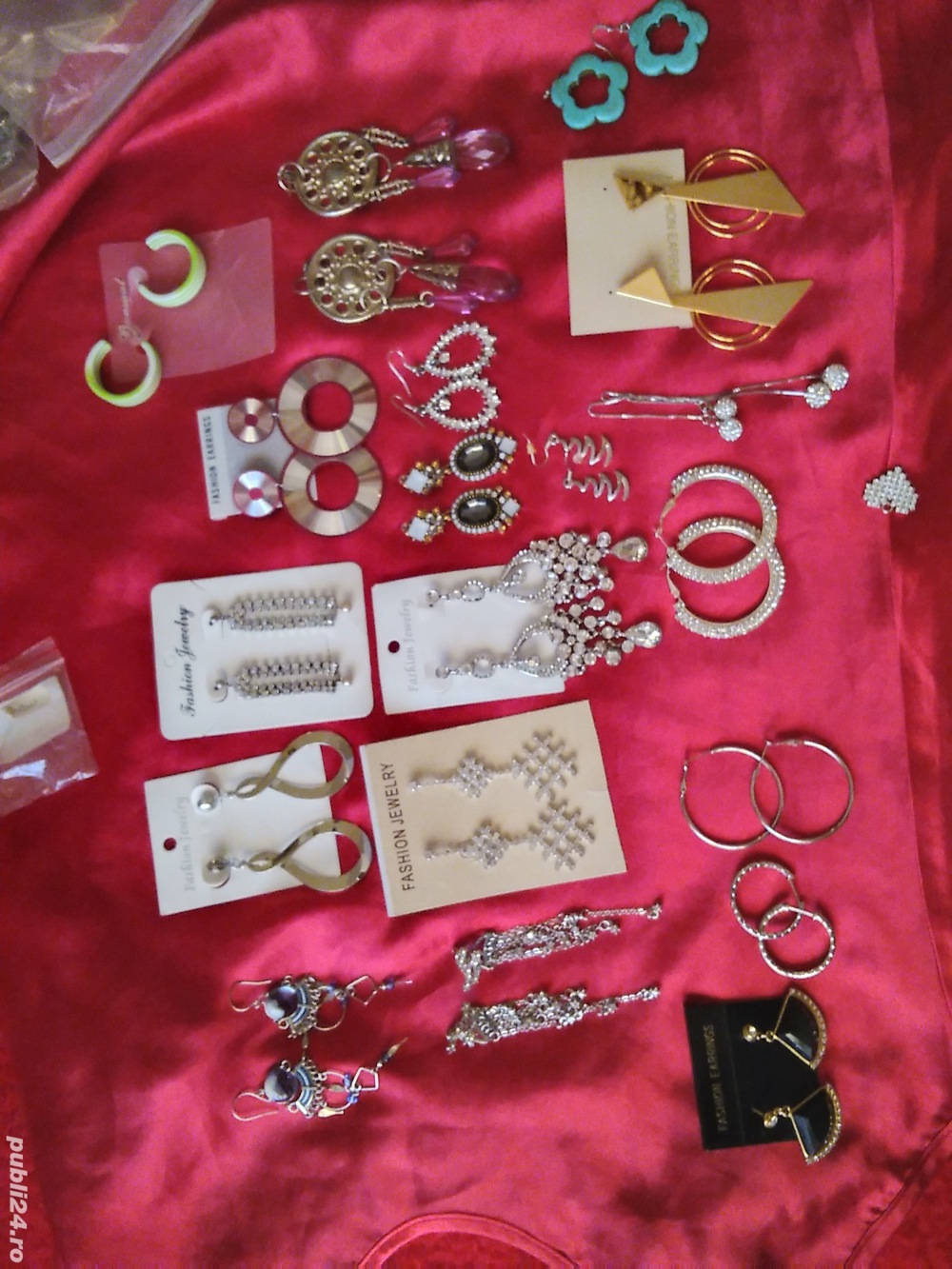 Cercei eleganti lungi și normali