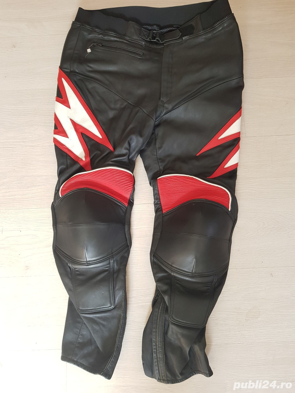 Pantaloni moto din piele cu protectii ca noi