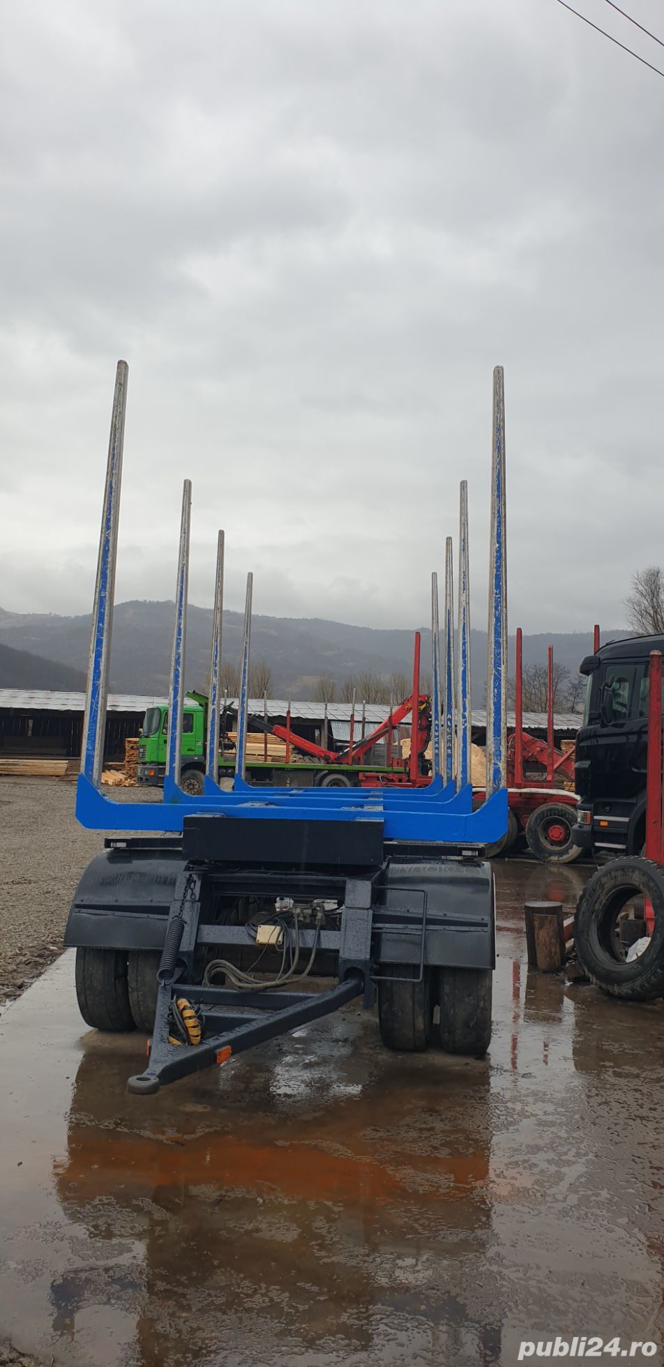 Remorca Jyki transport lemn, bușteni 