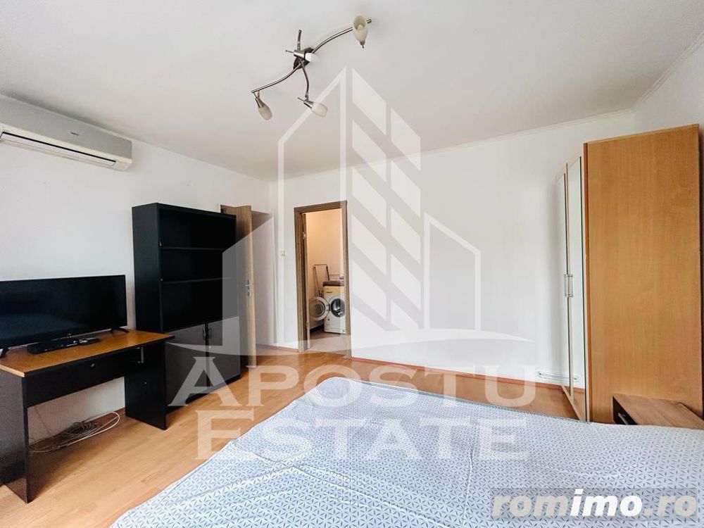 Apartament 2 camere cu loc de parcare si vedere in Piata 700.