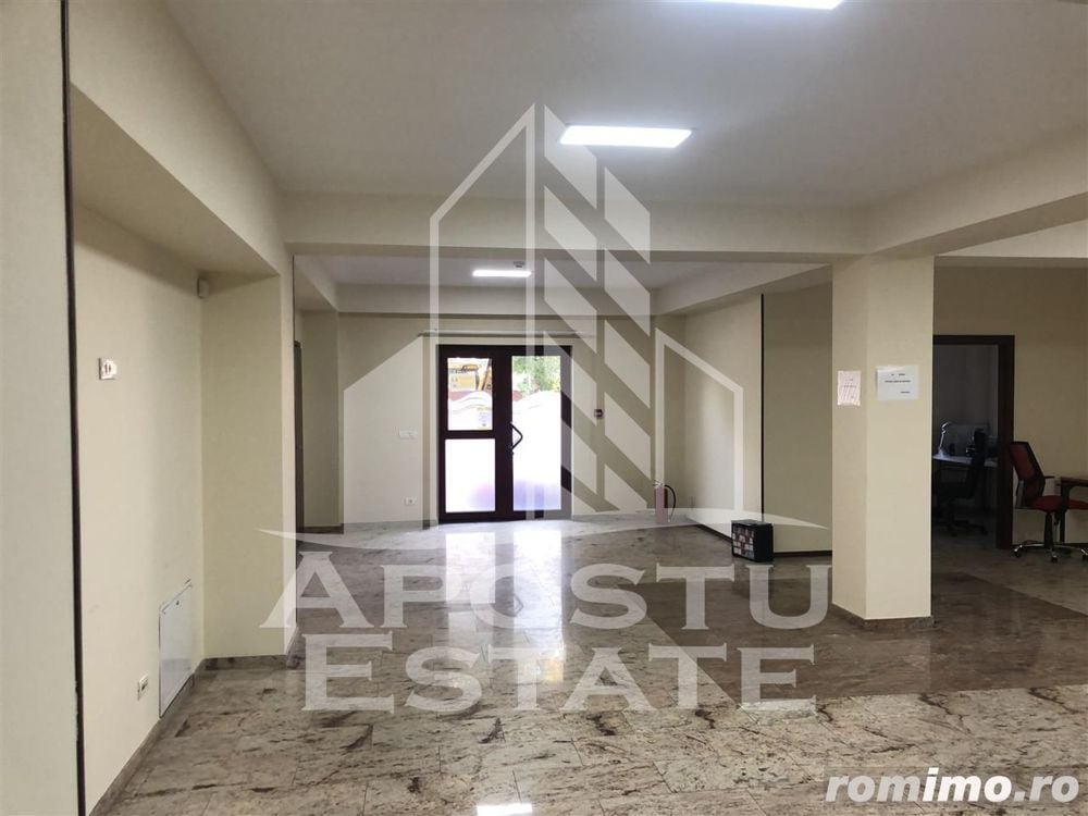 Spatiu comercial la parter, 117 mp,  Zona Girocului