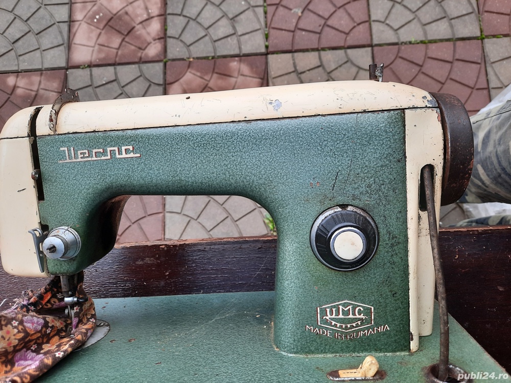 Vand masina de cusut veche, Marca Cugir- Ileana an 1971 