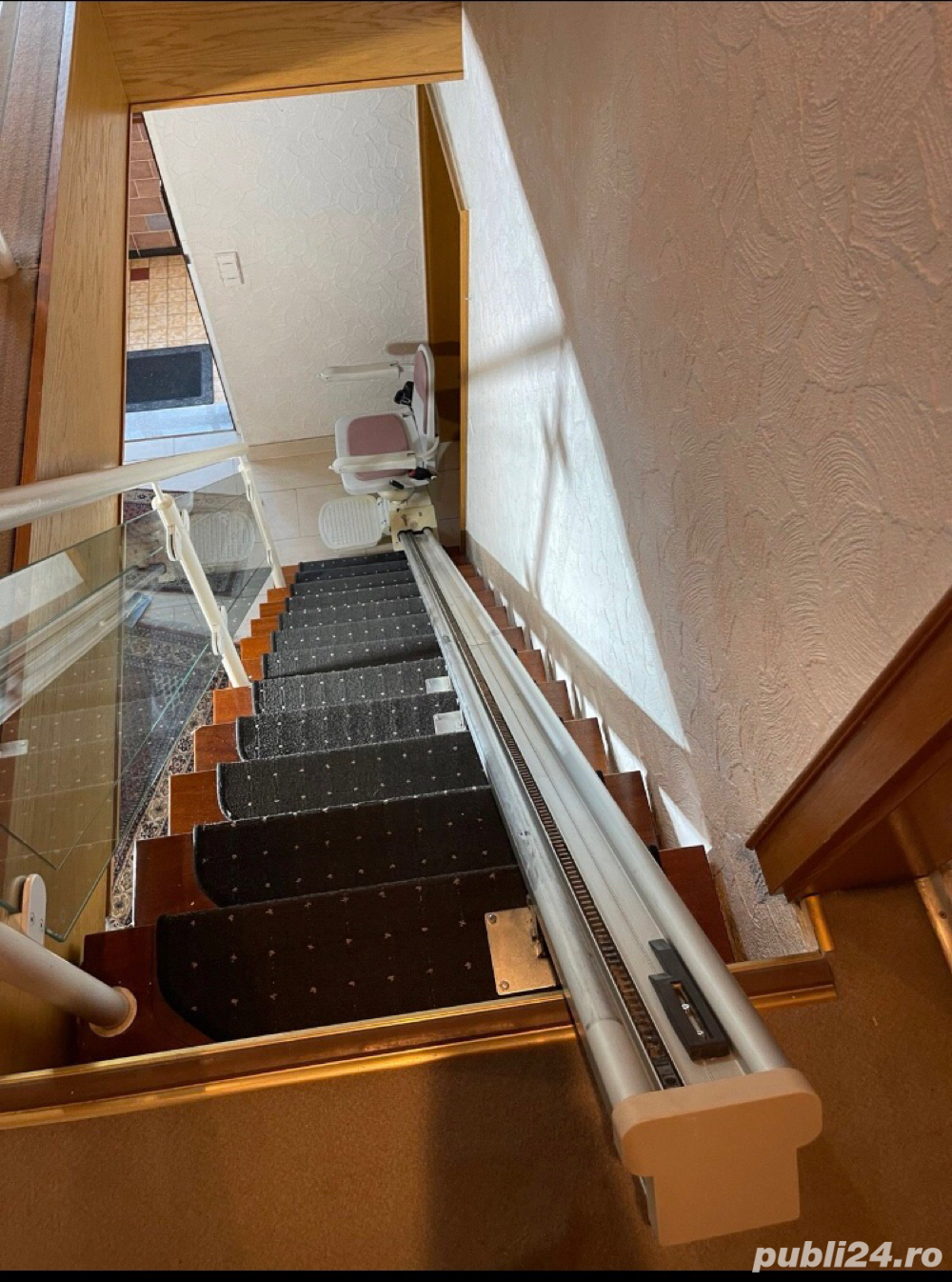 scaun lift persoane cu dizabilitati