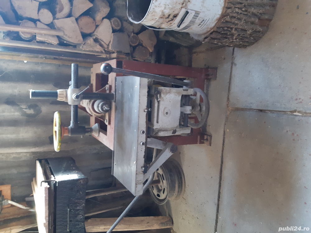 Utilaje profesionale pentru prelucrarea lemnului