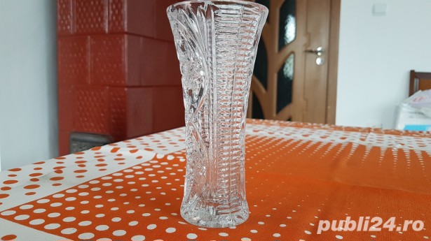 Vaza mijlocie cristal RDG,noua,anii 1970-1980,peste 40 ani vechime
