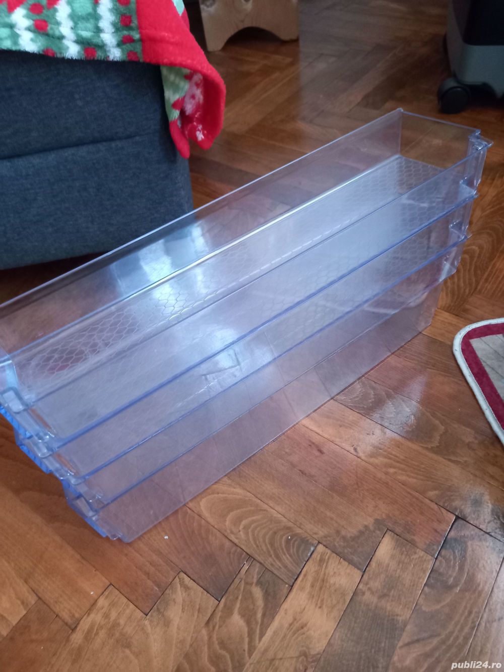 Vand polita de sticla si sertare usa combina frigorifica Beko