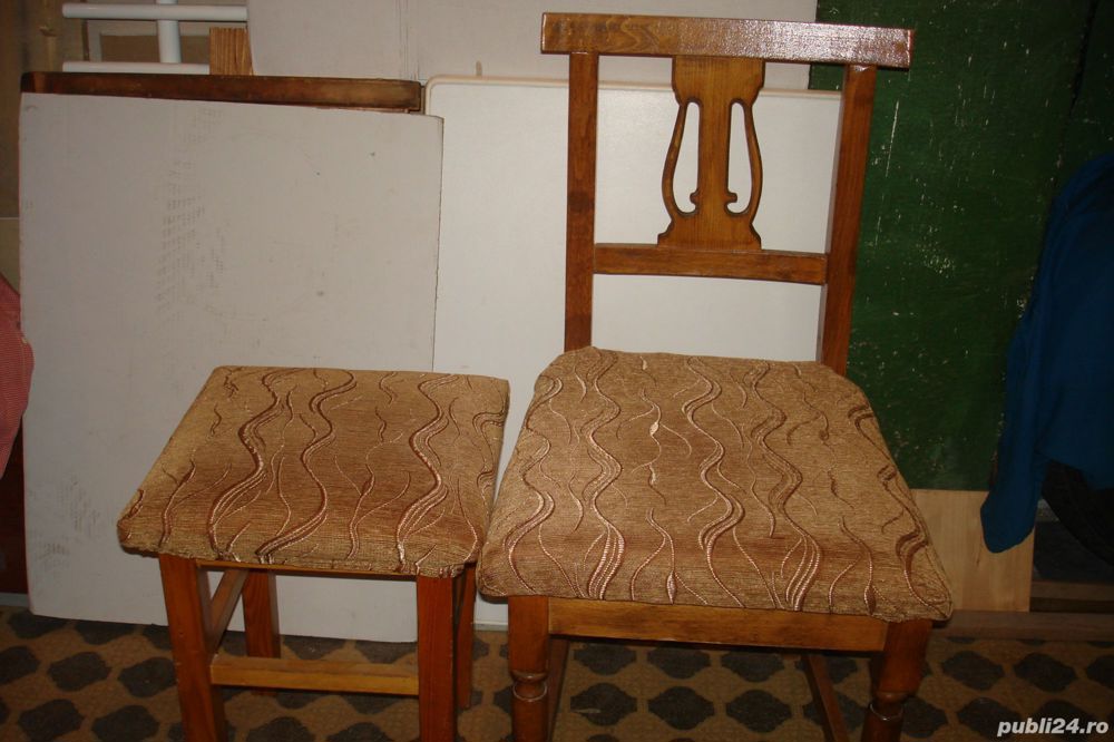 Scaun si taburet din lemn cu sezut tapitat