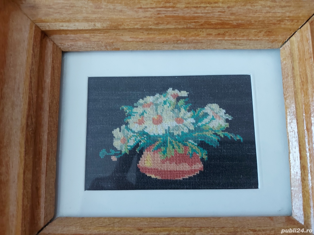 Goblen vechi, cu rama din lemn lacuita si geam din sticla - 4