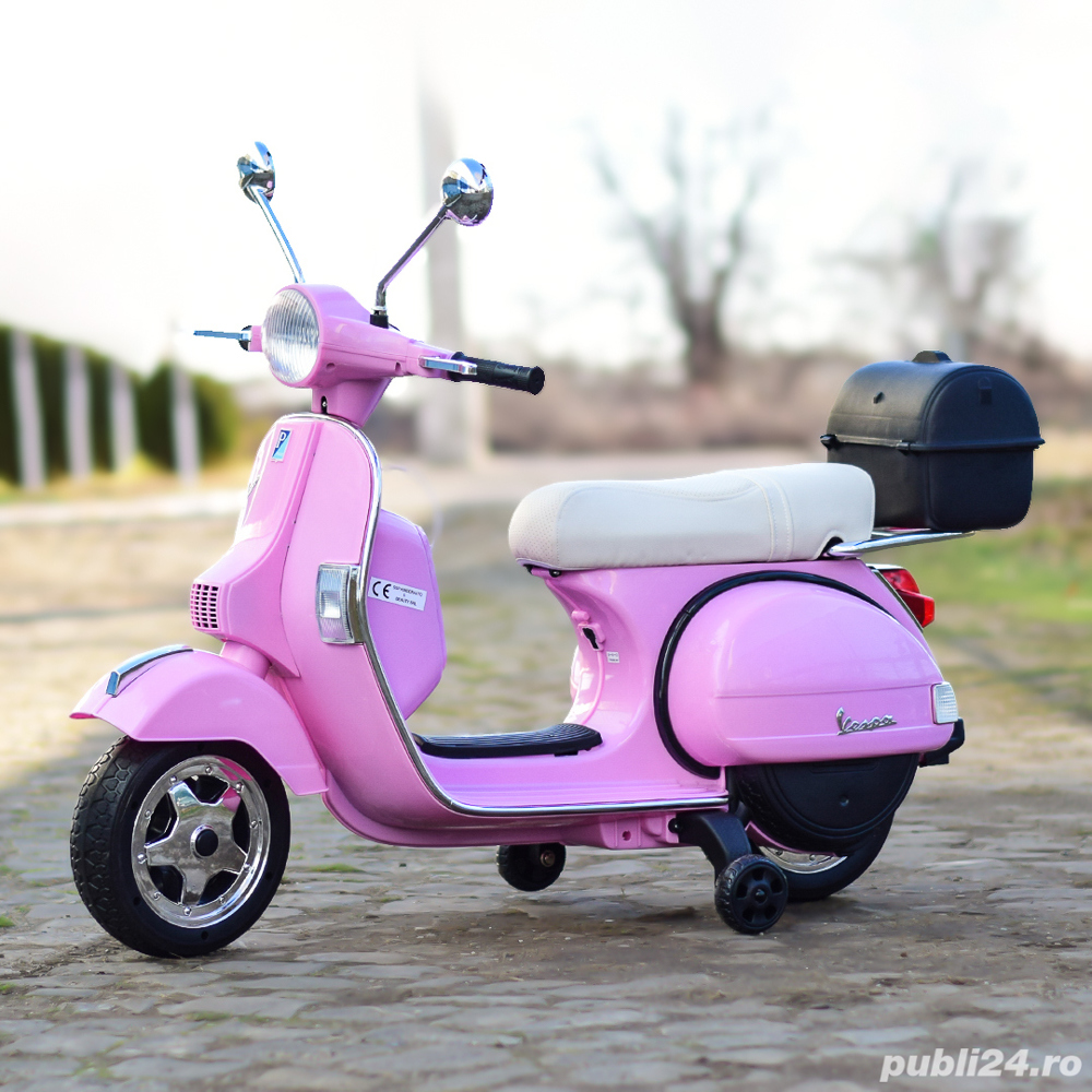 Scuter electric Piaggio Vespa PX150 cu roti moi si scaun tapitat, Pink