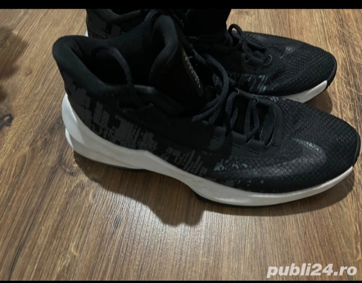 Bascheți Nike 