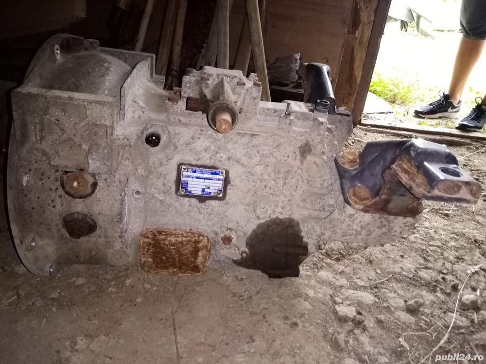 Cutie viteza(500lei),diferential(500 lei)Mercedes Atego 