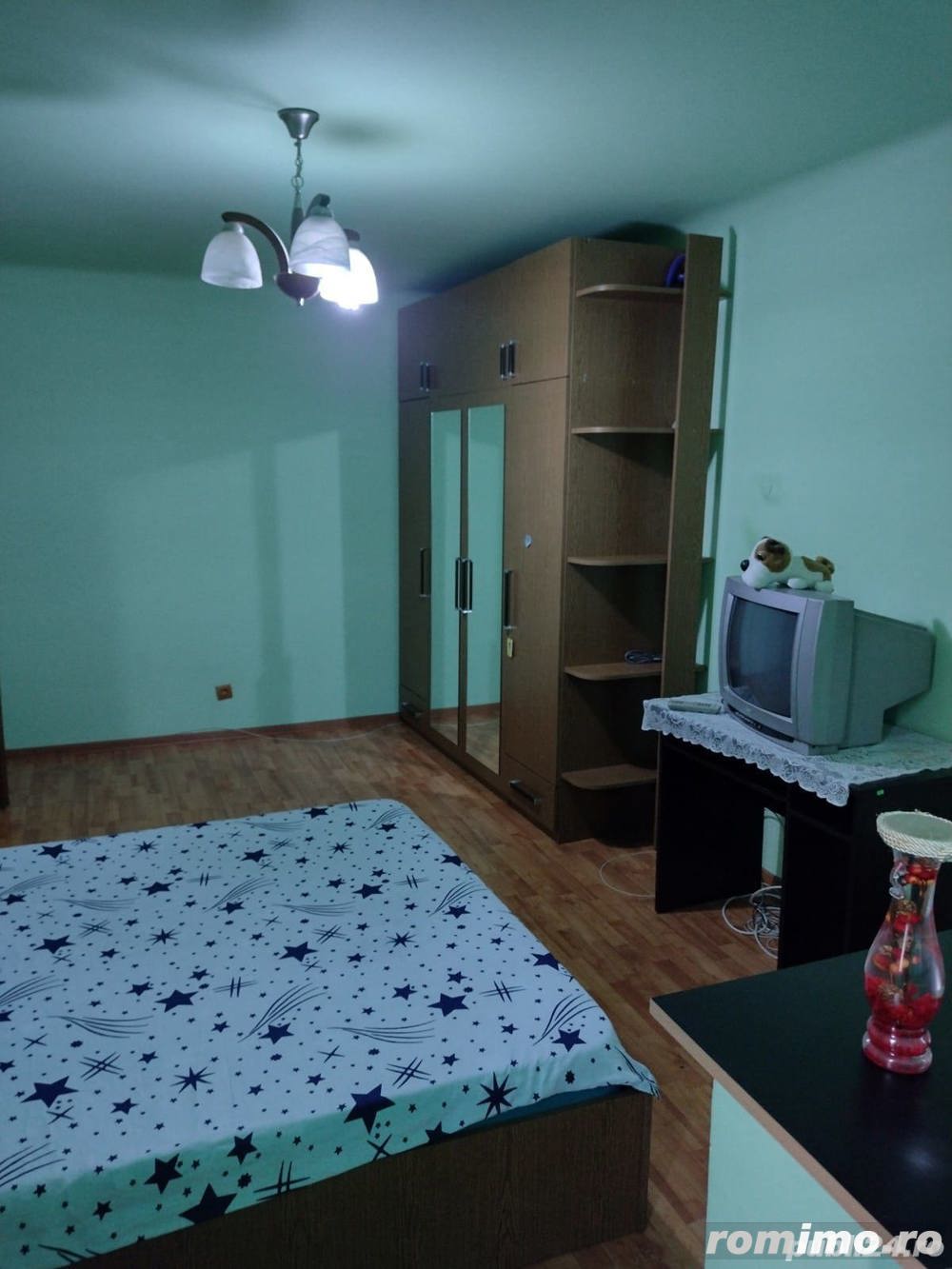 De inchiriat garsoniera in  zona Aradului