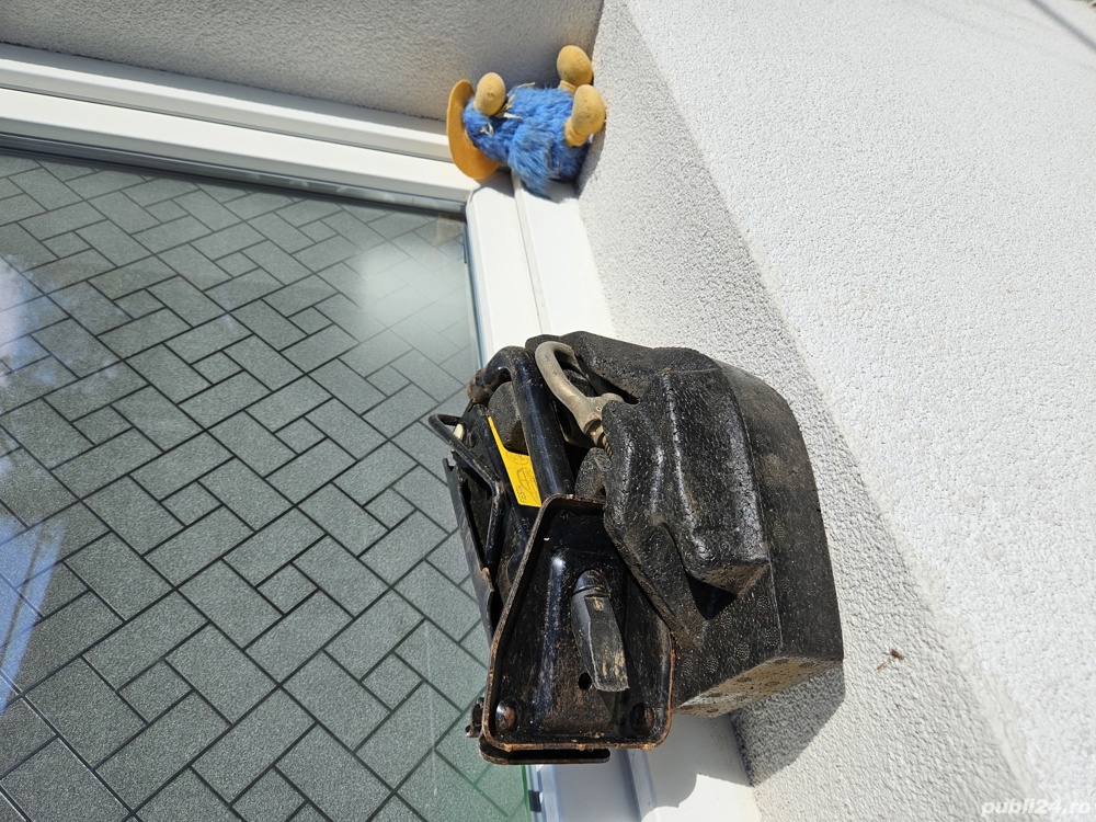 Kit cric+cheie roti Ford