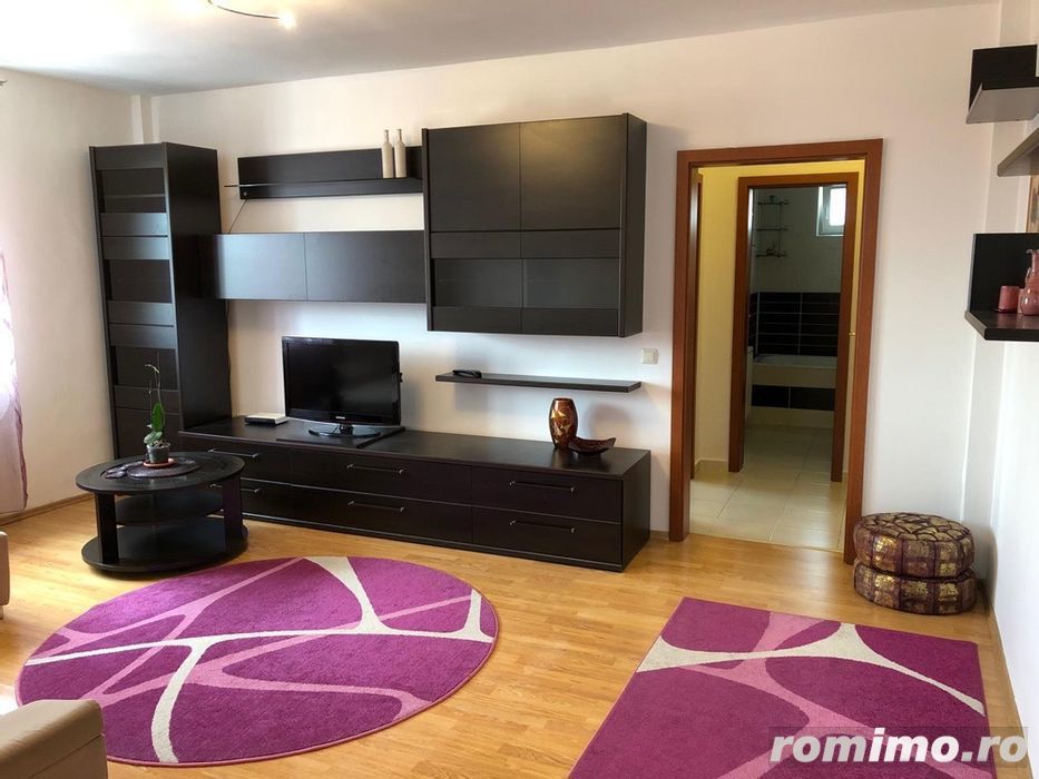 2 camere de inchiriat  la intrarea in Parcul Carol din sos. Serban Voda