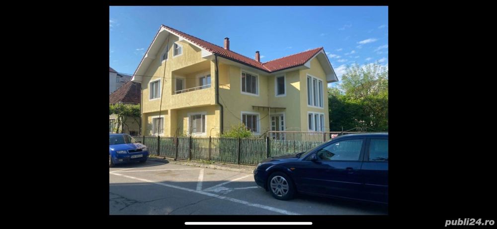 Casa de vanzare situata central