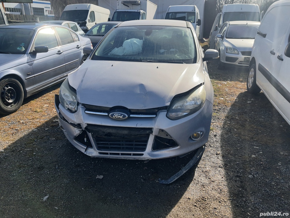 Dezmembrez Ford Focus 3 euro 5 1.6 tdci an 2011