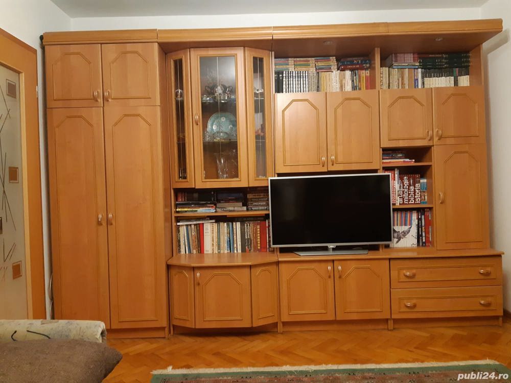 Vand mobila sufragerie