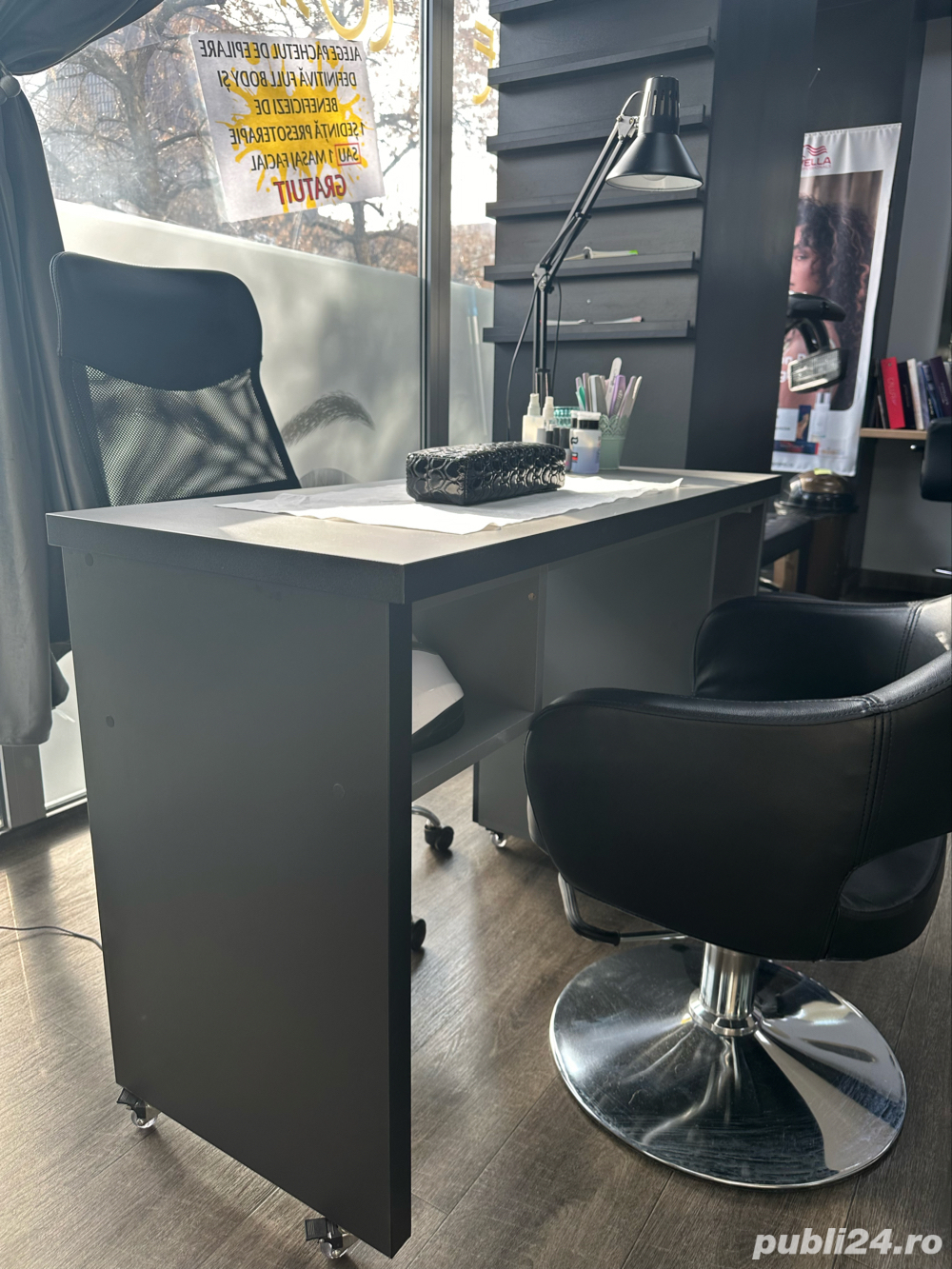 angajam manichiurista