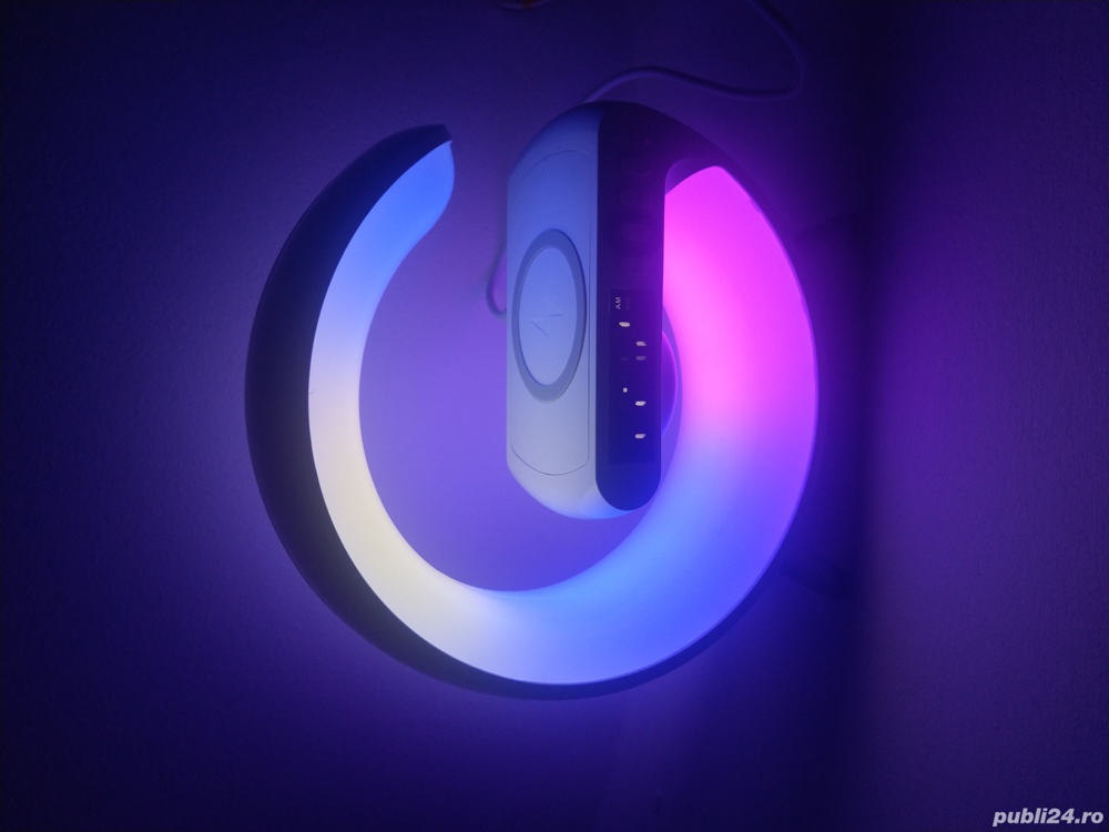 Lampa inteligenta G63 cu încărcare wireless pentru telefon