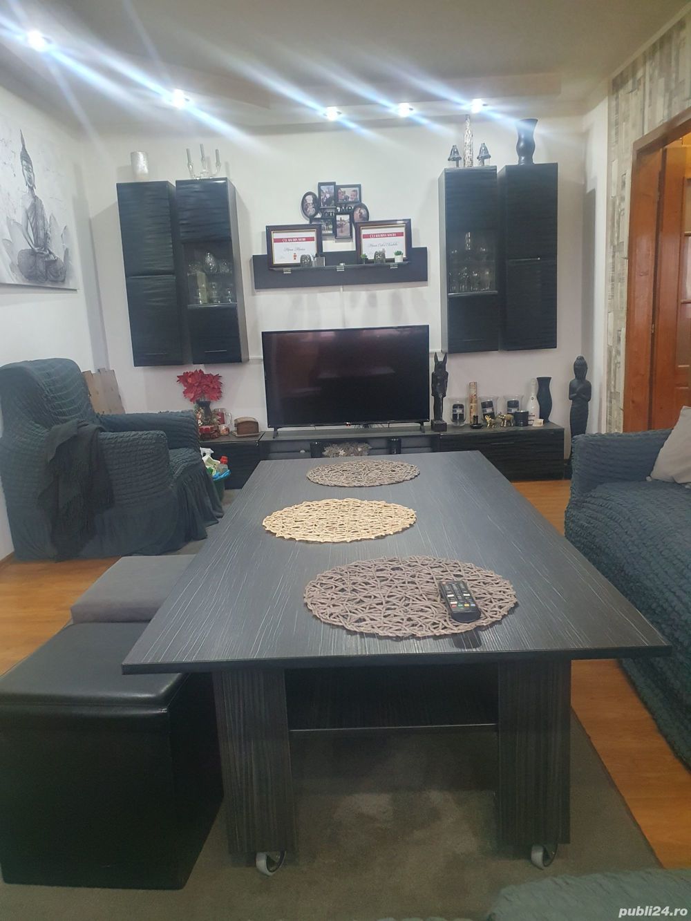 Vând apartament cu 4 camere