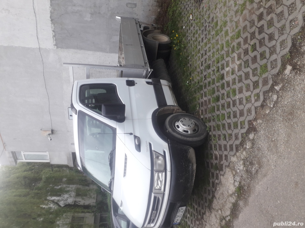 Transport materiale construcții 