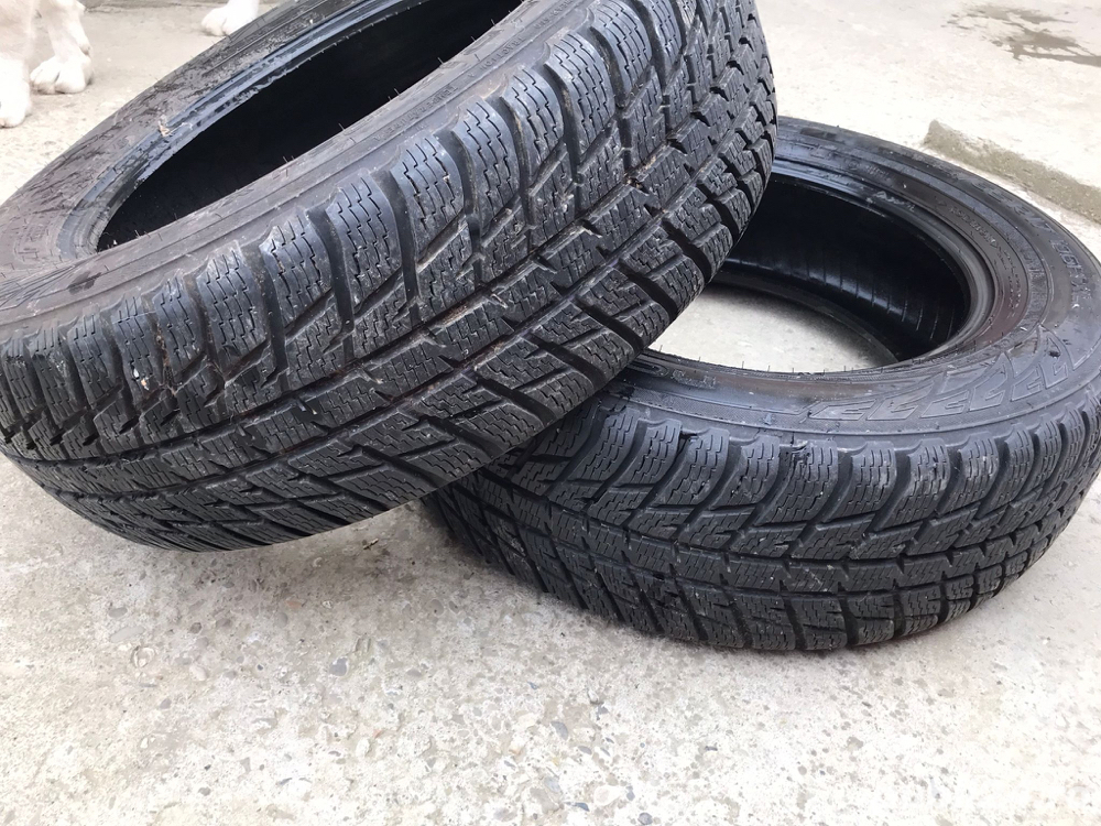 Vand 2 anvelope 225/65/17