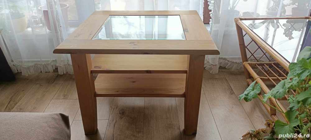 Masuta din lemn masiv