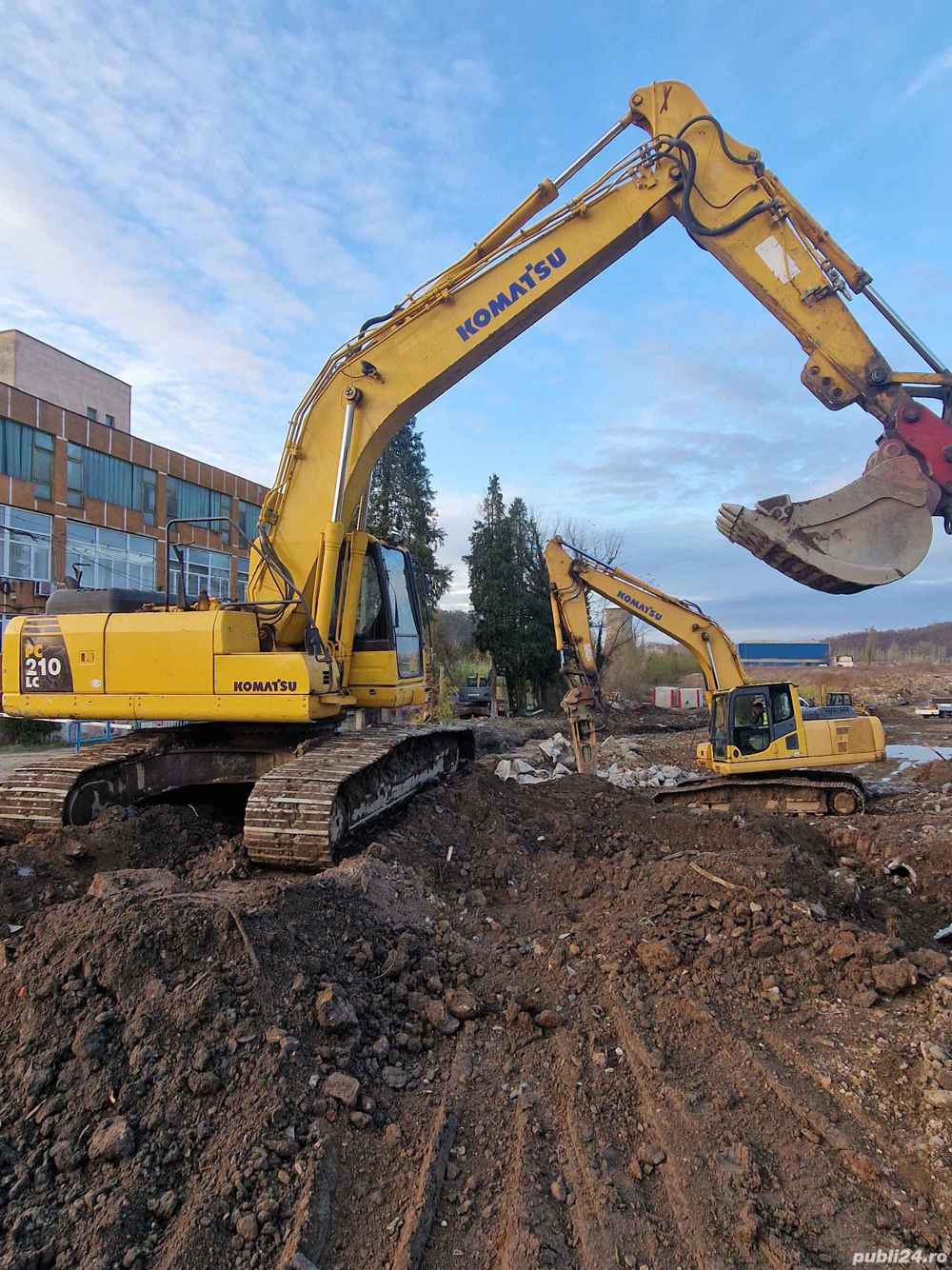 Inchiriere EXCAVATOR, Efectuam diverse lucrari de constructii,Demolari, Inchiriere Trailer