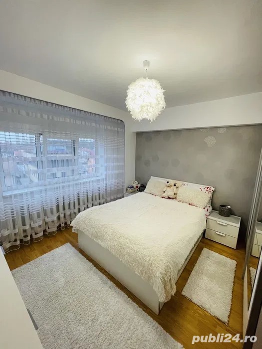 Apartament spatios cu 3 camere in zona Simion Barnutiu