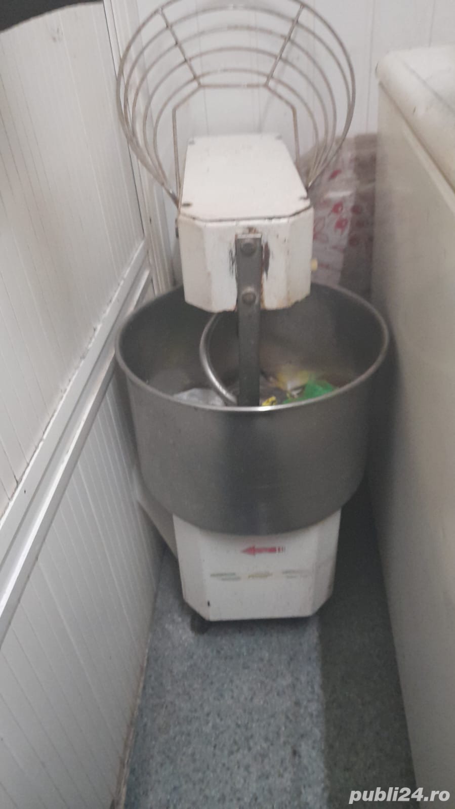 Vânzare utilaje covrigărie 