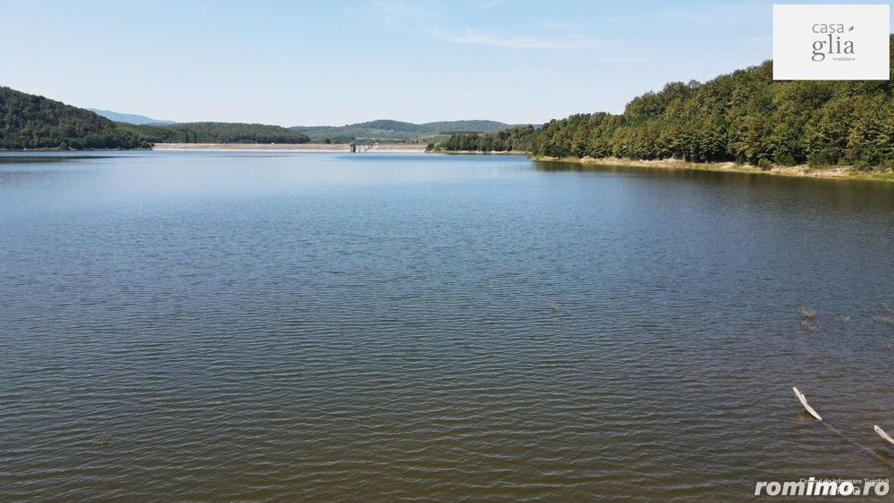 Proprietate frumoasă în zonă superbă aproape de lac